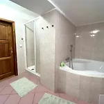 Na Rynku Chvalsiny 18 アパートホテル