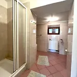 Na Rynku Chvalsiny 18 アパートホテル 3*