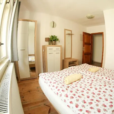 Na Rynku Chvalsiny 18 Apartmán