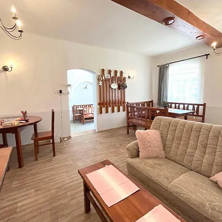 Na Rynku Chvalsiny 18