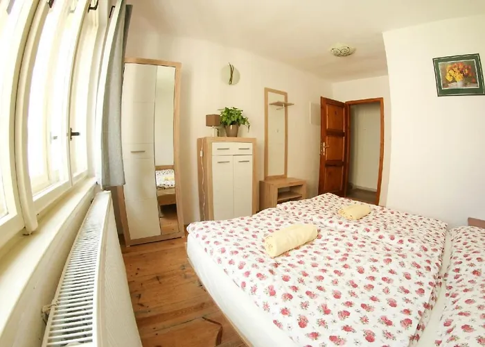 Na Rynku Chvalšiny 18 Apart-hotel